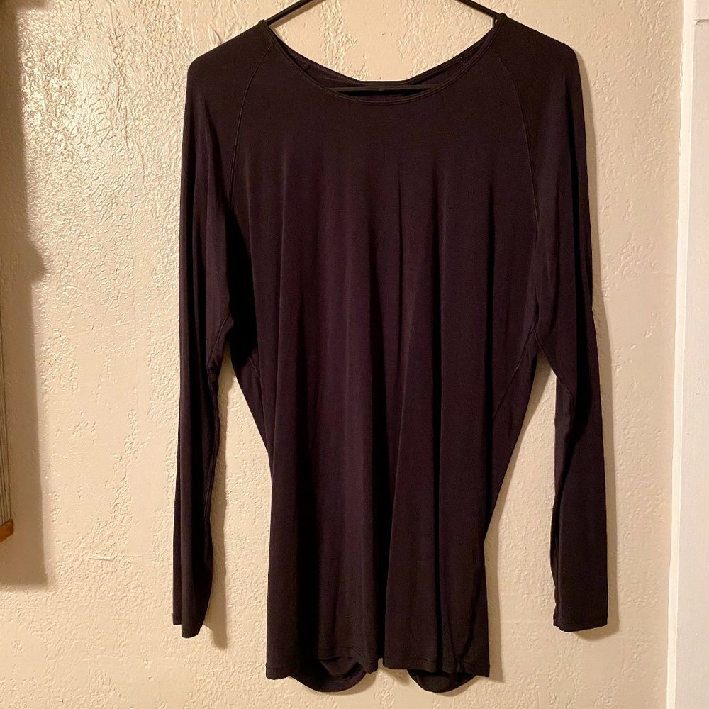 Lululemon Open Back Long Sleeve, size 8